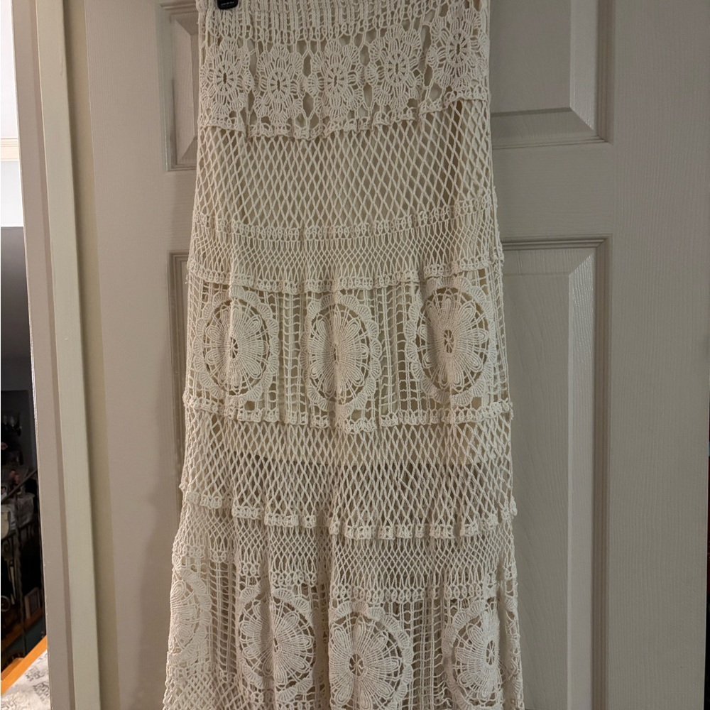 Ladies crochet skirt - Picture 3 of 6